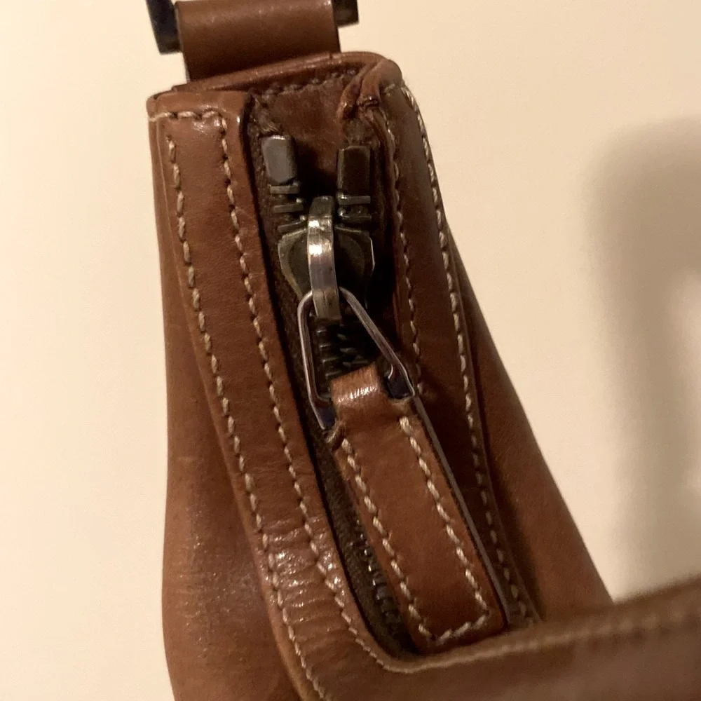 Vintage Gucci Small Leather Hobo Hand Bag Purse